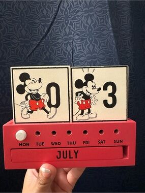 Mickey Perpetual Calendar